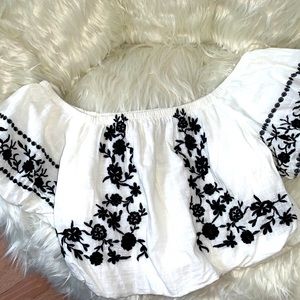 American eagle off the shoulder crop top